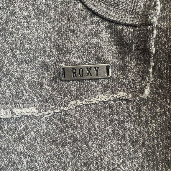 Roxy Full Zip 3/4 Sleeve Hoodie Coverup/ Sweater /Jacket Grey size M/L - Picture 8 of 9
